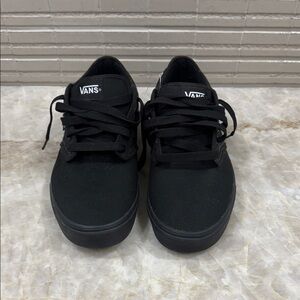 NWOT Vans Men's Classic Black Sneakers